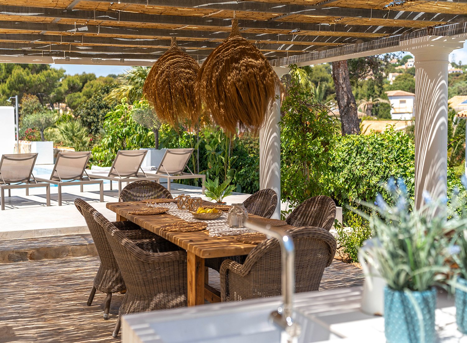 Elia Living Contact Image